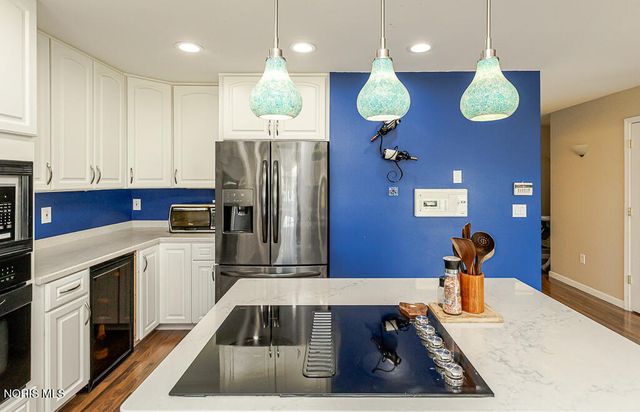 14740 Lake Meadows Drive, Perrysburg, OH 43551