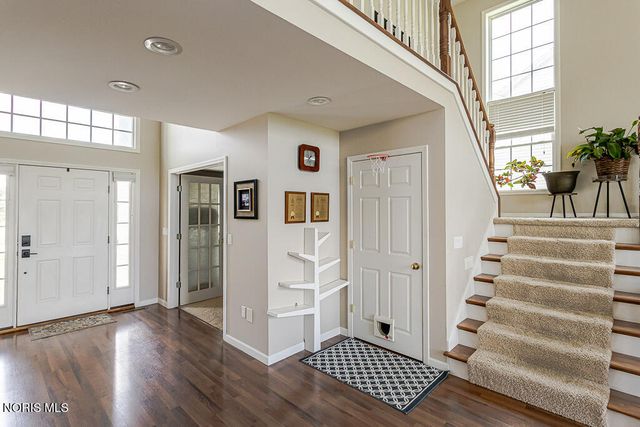 14740 Lake Meadows Drive, Perrysburg, OH 43551