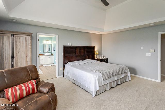 14740 Lake Meadows Drive, Perrysburg, OH 43551