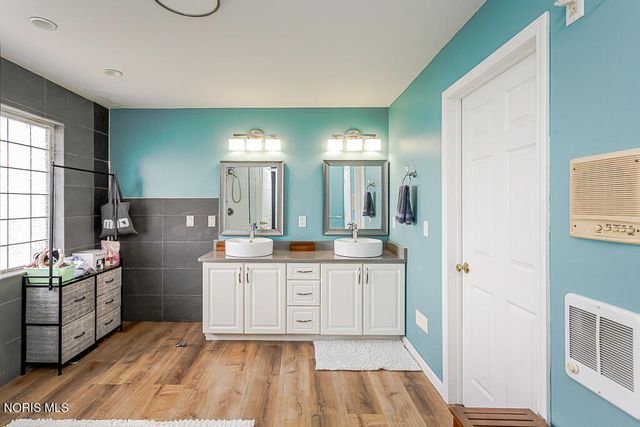 14740 Lake Meadows Drive, Perrysburg, OH 43551