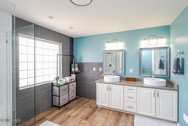 14740 Lake Meadows Drive, Perrysburg, OH 43551