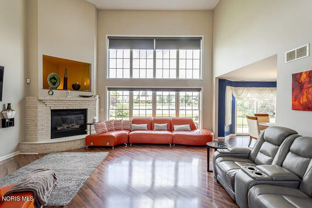 14740 Lake Meadows Drive, Perrysburg, OH 43551