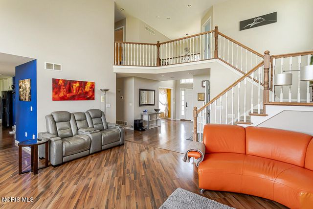 14740 Lake Meadows Drive, Perrysburg, OH 43551