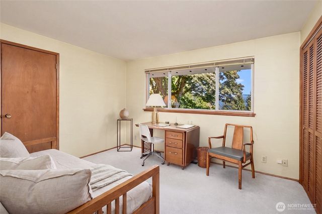 9226 SE 60th Street, Mercer Island, WA 98040
