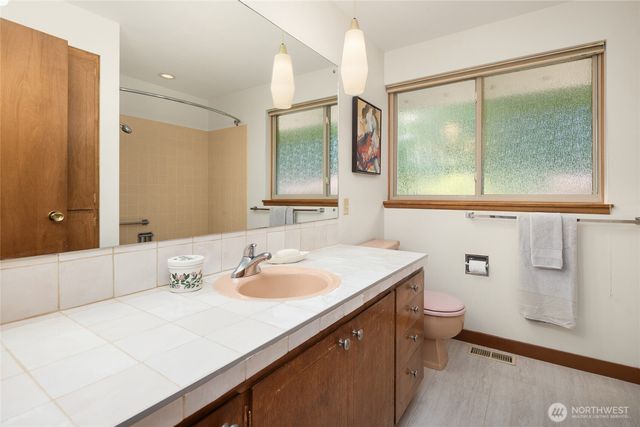 9226 SE 60th Street, Mercer Island, WA 98040