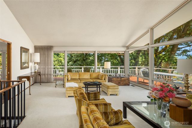 9226 SE 60th Street, Mercer Island, WA 98040