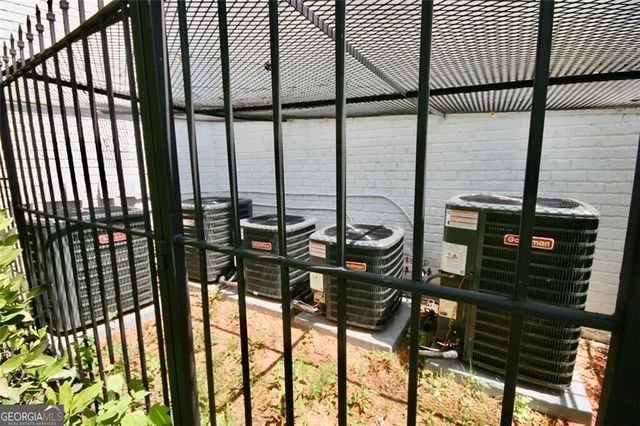 6509 LILY Trail, Fairburn, GA 30213