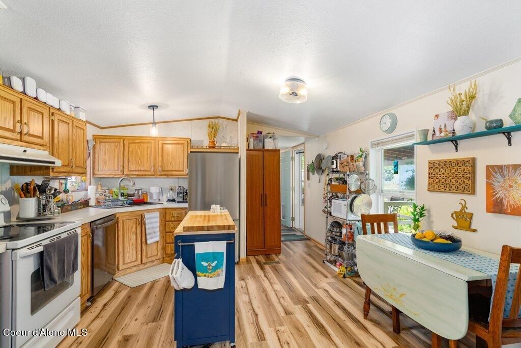 2187 W WINDERMERE AVE, Coeur d'Alene, ID 83815 photo 2