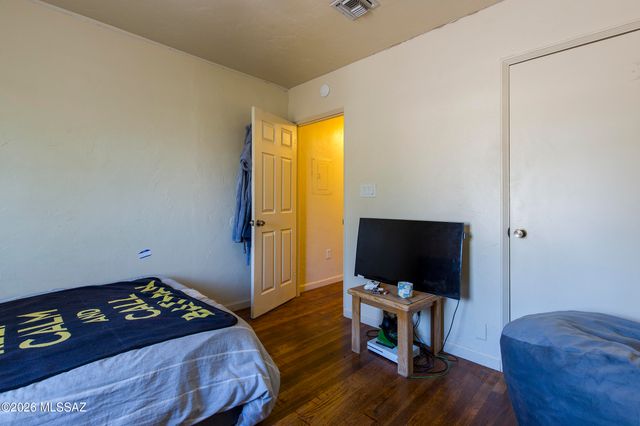 1512 N 3rd Avenue, Tucson, AZ 85705