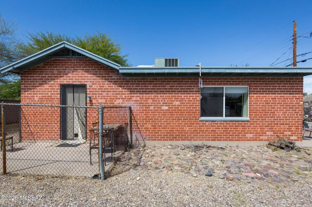 1512 N 3rd Avenue, Tucson, AZ 85705