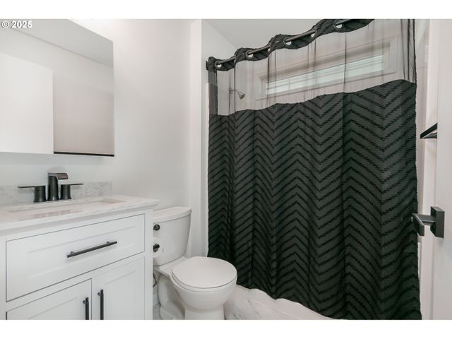 1195 ALMADEN St, Eugene, OR 97402