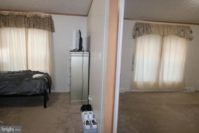 38 BROADWING DR, Hanover, PA 17331