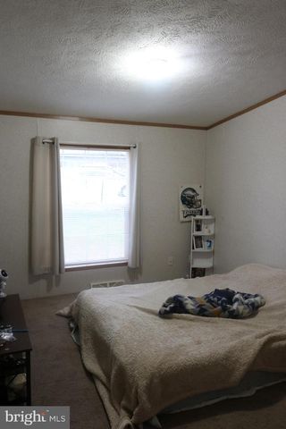 38 BROADWING DR, Hanover, PA 17331