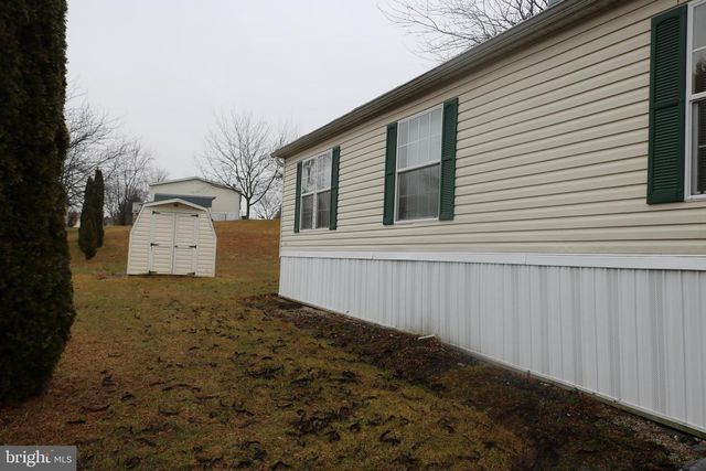 38 BROADWING DR, Hanover, PA 17331