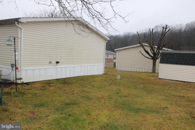 38 BROADWING DR, Hanover, PA 17331