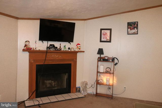 38 BROADWING DR, Hanover, PA 17331