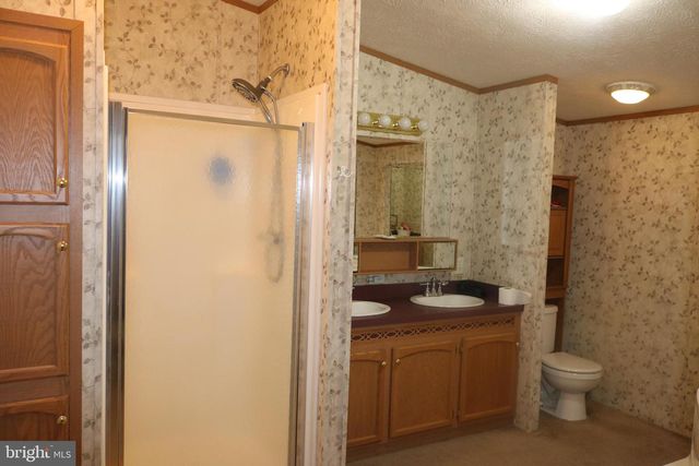 38 BROADWING DR, Hanover, PA 17331