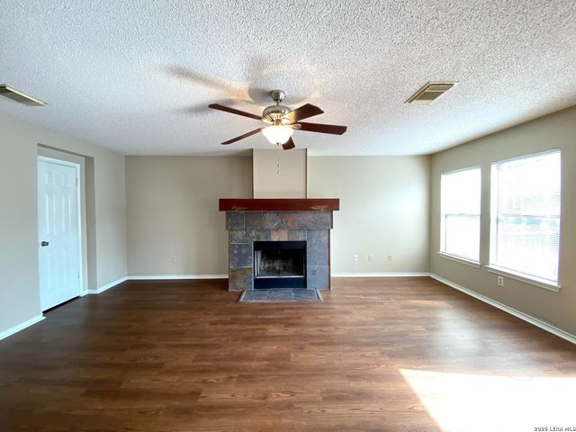 2510 Village Pkwy, San Antonio, TX 78251