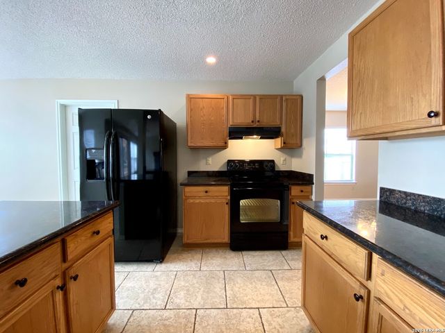 2510 Village Pkwy, San Antonio, TX 78251
