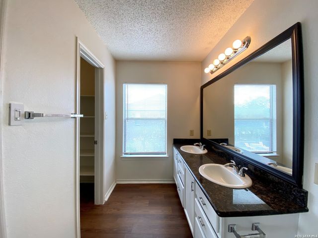 2510 Village Pkwy, San Antonio, TX 78251