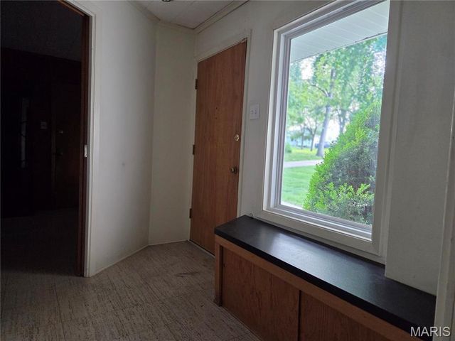 137 Woodridge Road, St Louis, MO 63122