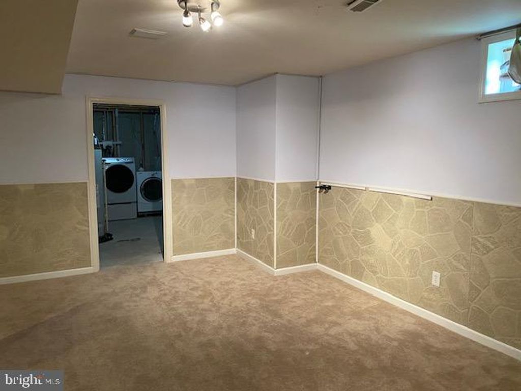 312 FOXTAIL LN, Spring City, PA 19475