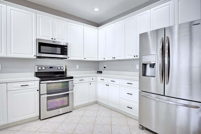 2856 MERIDIAN POINT LANE, Lakeland, FL 33812