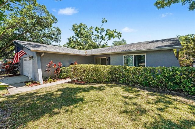 5923 DUNFRIES ST N, St Petersburg, FL 33709