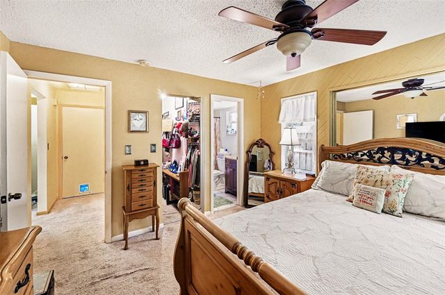 5923 DUNFRIES ST N, St Petersburg, FL 33709