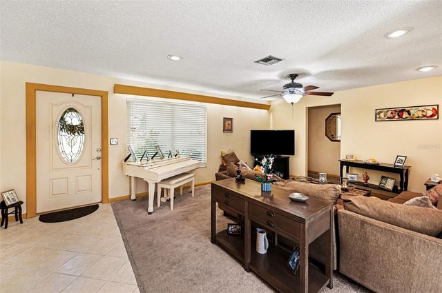 5923 DUNFRIES ST N, St Petersburg, FL 33709