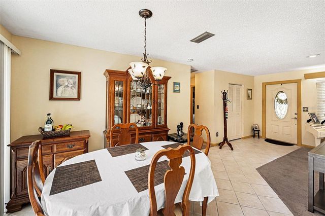 5923 DUNFRIES ST N, St Petersburg, FL 33709