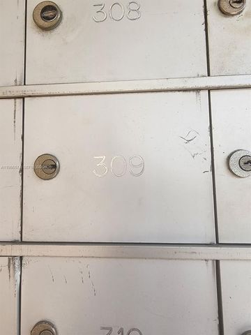 6195 NW 186th St 309, Hialeah, FL 33015