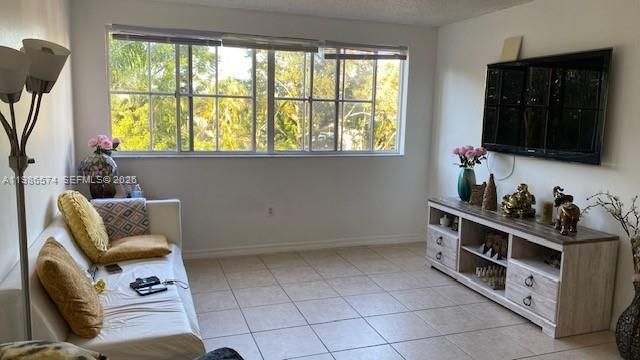 6195 NW 186th St 309, Hialeah, FL 33015