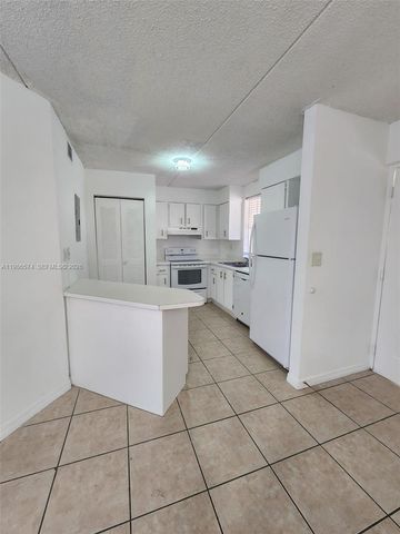 6195 NW 186th St 309, Hialeah, FL 33015