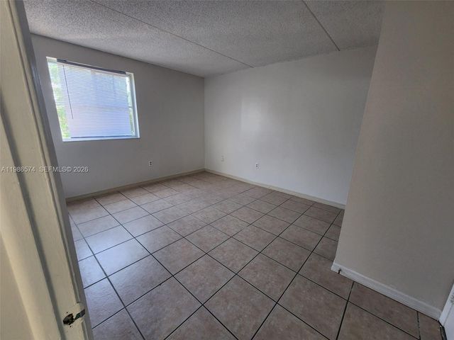 6195 NW 186th St 309, Hialeah, FL 33015