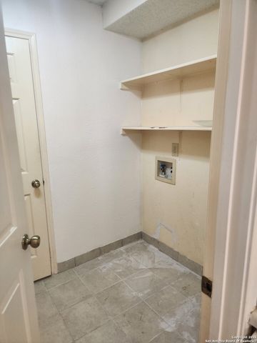 11090 Kimes Park, San Antonio, TX 78249