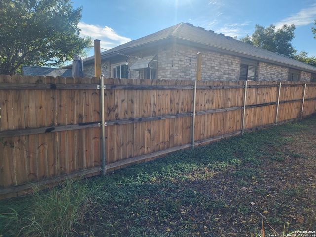 11090 Kimes Park, San Antonio, TX 78249