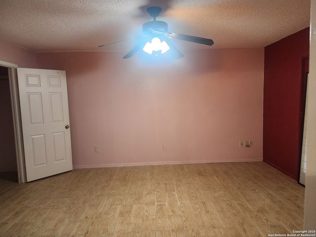 11090 Kimes Park, San Antonio, TX 78249