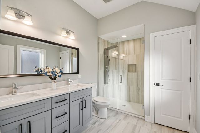 8200 S Normandy Avenue, Burbank, IL 60459