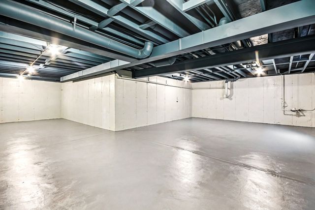 8200 S Normandy Avenue, Burbank, IL 60459