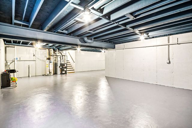 8200 S Normandy Avenue, Burbank, IL 60459