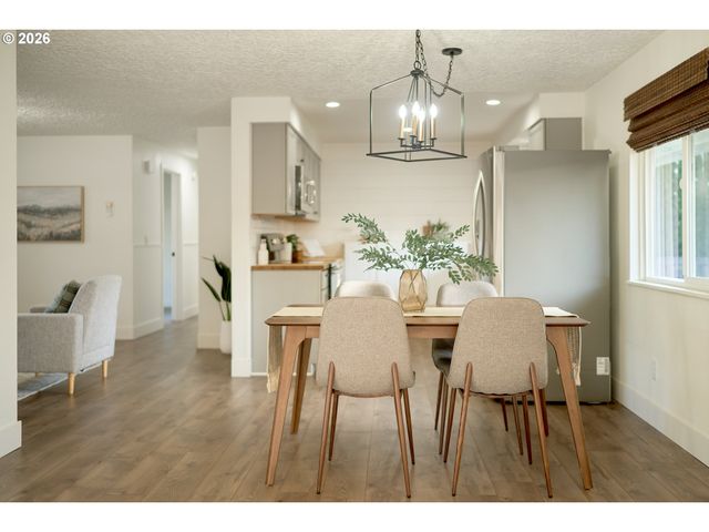 823 Ne 96TH Ave, Vancouver, WA 98664