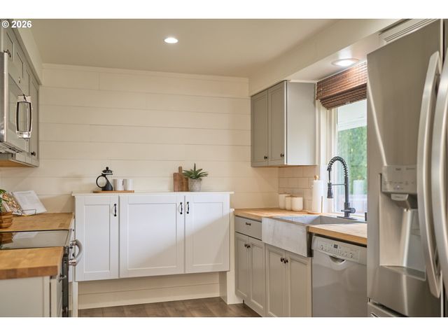 823 Ne 96TH Ave, Vancouver, WA 98664