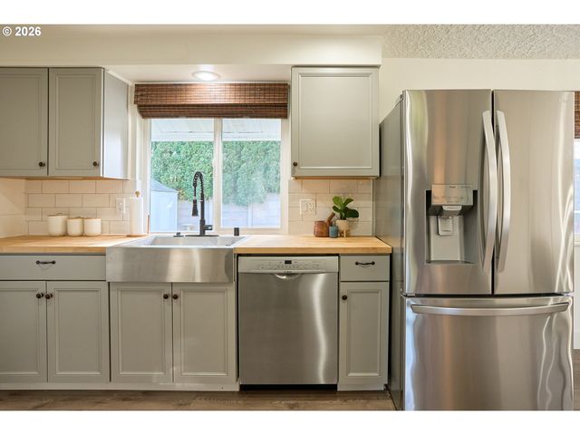 823 Ne 96TH Ave, Vancouver, WA 98664