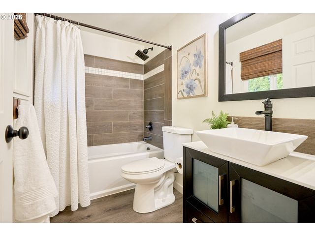 823 Ne 96TH Ave, Vancouver, WA 98664