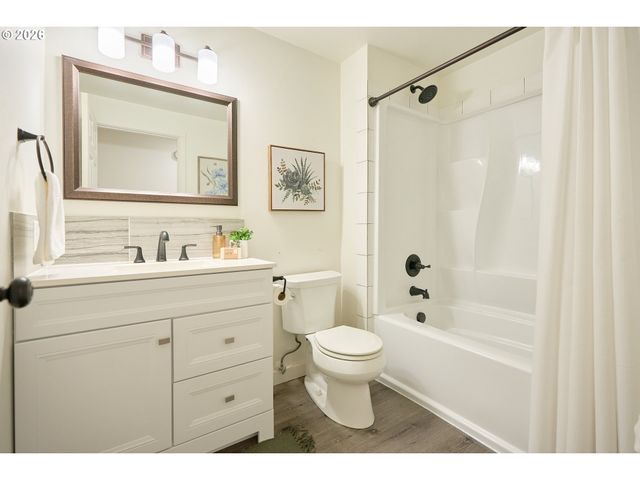 823 Ne 96TH Ave, Vancouver, WA 98664