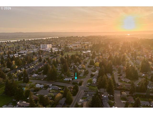 823 Ne 96TH Ave, Vancouver, WA 98664