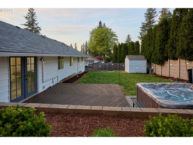 823 Ne 96TH Ave, Vancouver, WA 98664