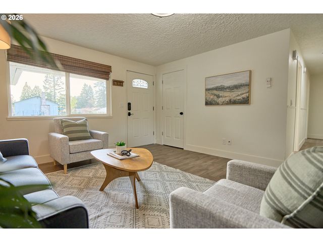 823 Ne 96TH Ave, Vancouver, WA 98664