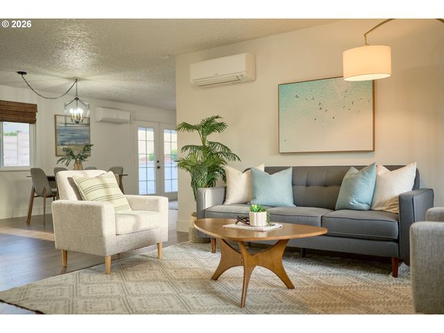 823 Ne 96TH Ave, Vancouver, WA 98664